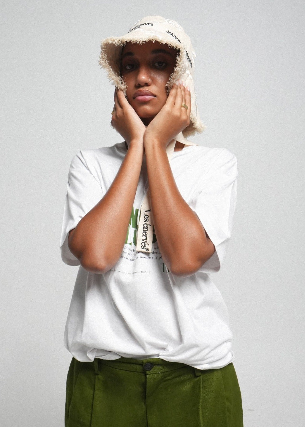 Bucket Hat Rude with raw edges and long straps - Maison Les Énervés
