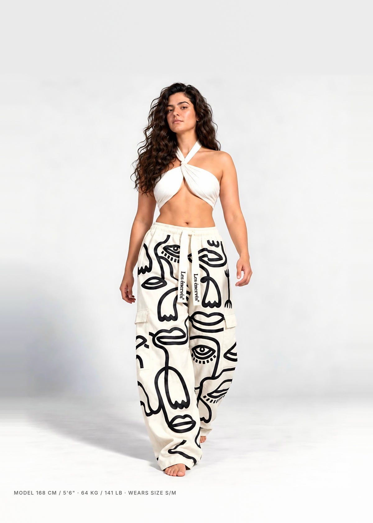 Siam Oversize Mid Rise Ink - Women worn by model 168 cm / 5'6", wears size S/M - MAISON LES ÉNERVÉS