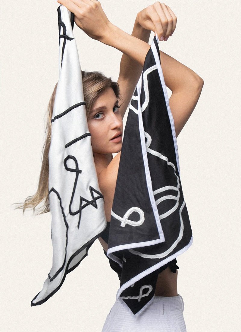 Riviera Scarf in Silk - .MAISON LES ÉNERVÉS | Prêt - à - porter | Official online store